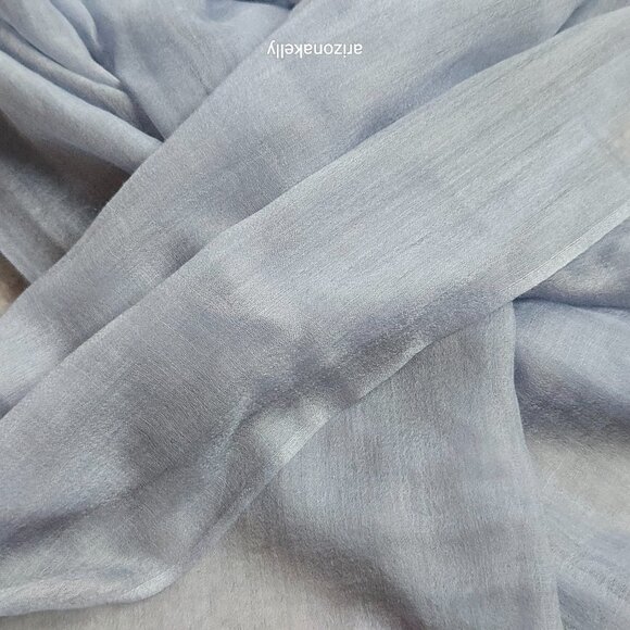 NWOT Cashmere Scarf Wrap Featherweight Tissue Weight Periwinkle Blue Ovcio - Picture 4 of 10